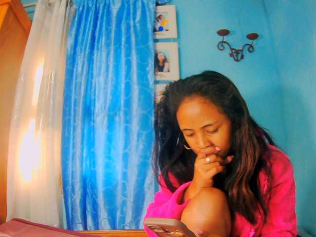 prettygirls11 live cam on BongaCams
