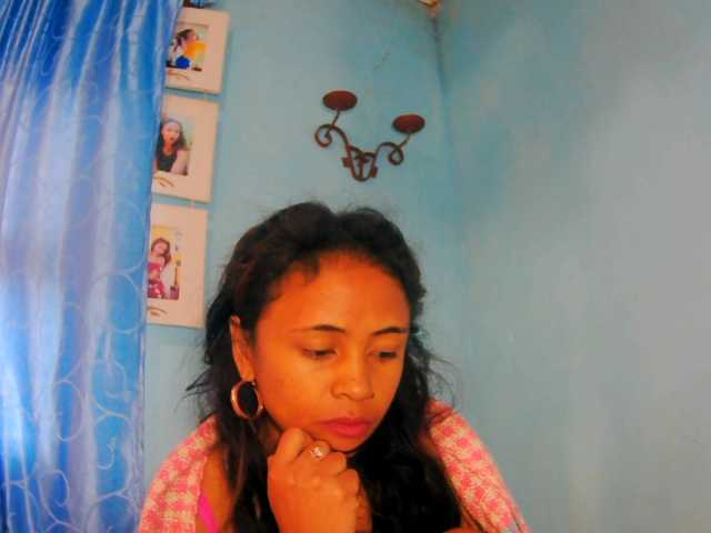 prettygirls11 live cam on BongaCams
