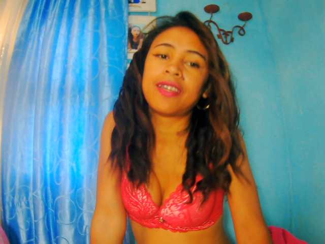 prettygirls11 live cam on BongaCams