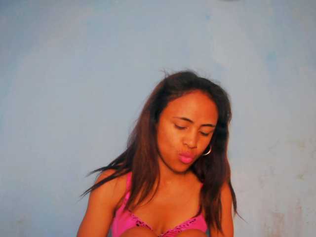 prettygirls11 live cam on BongaCams