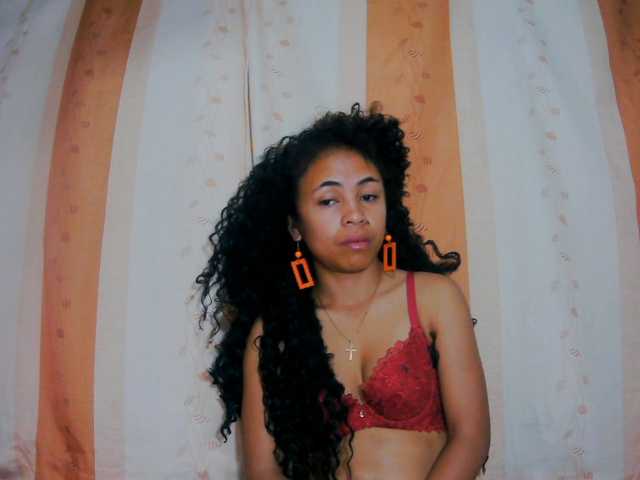 prettygirls11 live cam on BongaCams