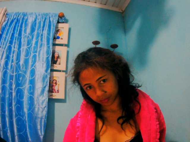 prettygirls11 live webcam show