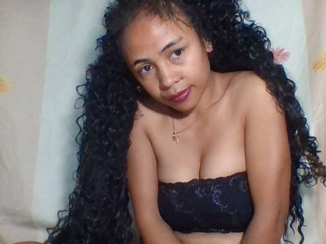 prettygirls11 live cam on BongaCams