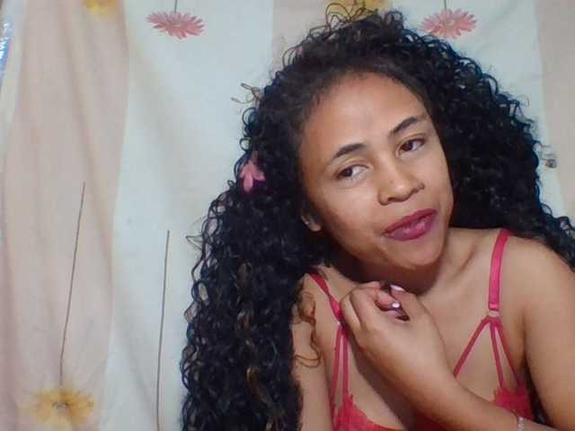 prettygirls11 live cam on BongaCams
