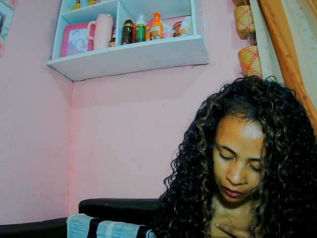 prettygirls11 live cam preview