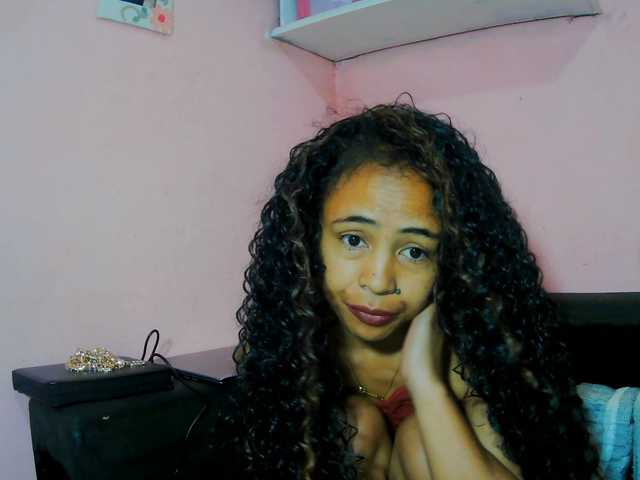 prettygirls11 live cam on BongaCams