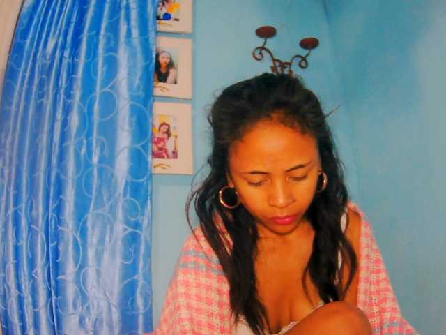 prettygirls11 live cam on BongaCams