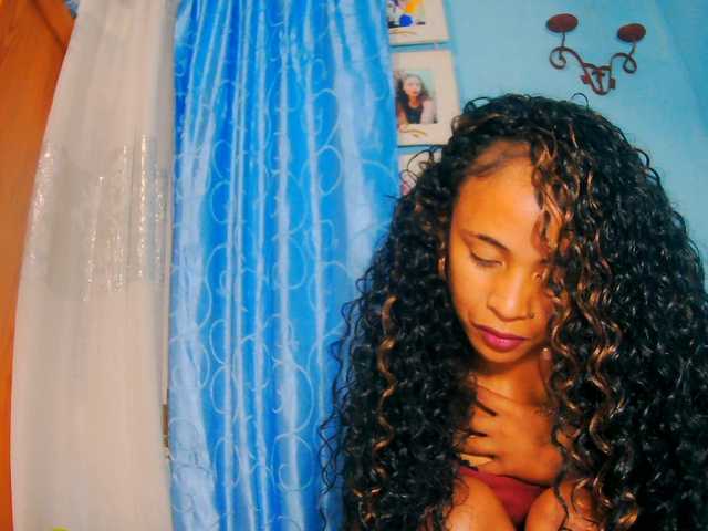 prettygirls11 live cam on BongaCams