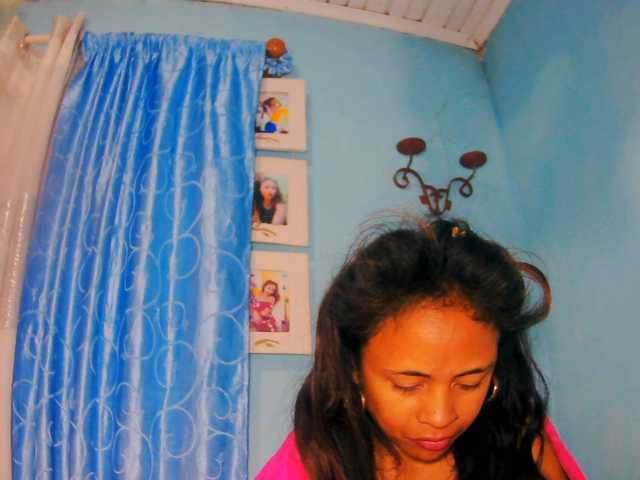 prettygirls11 live cam on BongaCams