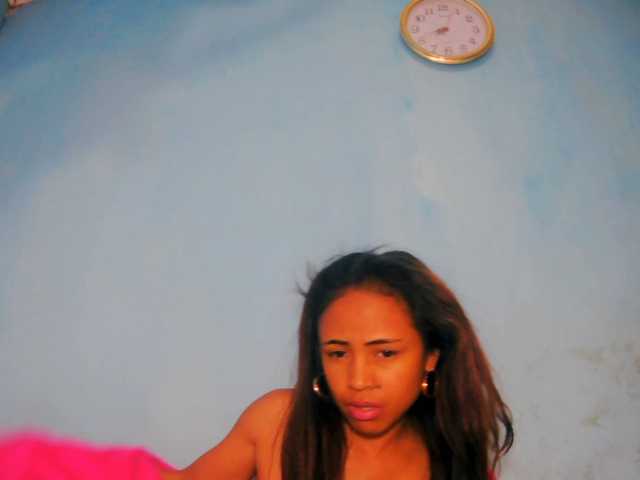 prettygirls11 live cam on BongaCams