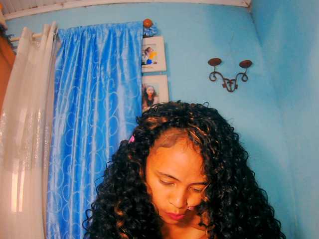 prettygirls11 live cam on BongaCams