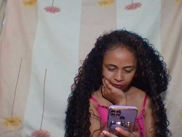 prettygirls11 live cam on BongaCams