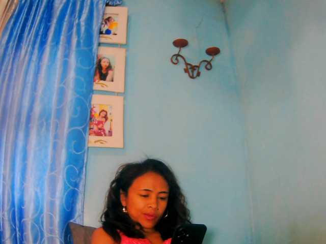prettygirls11 live cam on BongaCams