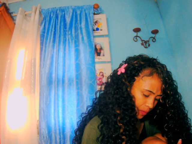 prettygirls11 live cam on BongaCams
