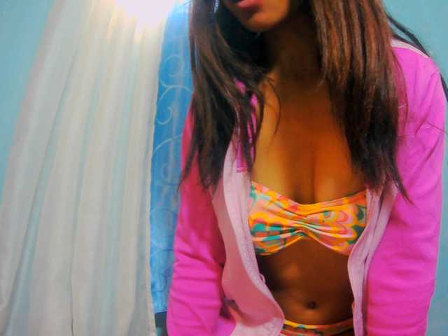 prettygirls11 live cam on BongaCams