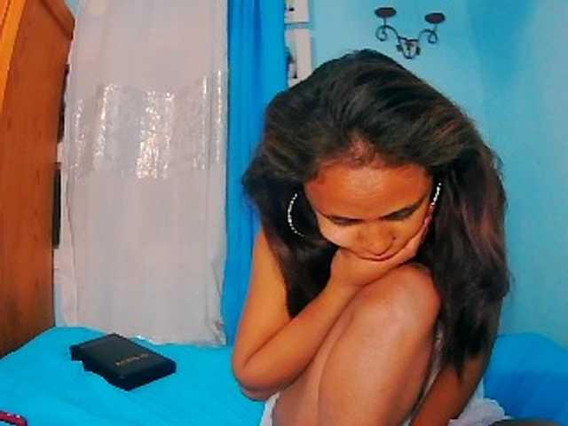 prettygirls11 live cam on BongaCams
