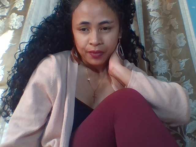 prettygirls11 live cam on BongaCams