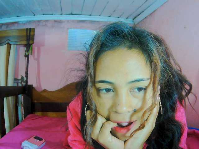 prettygirls11 live cam on BongaCams