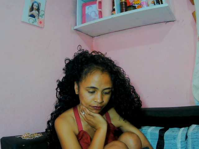prettygirls11 live cam on BongaCams