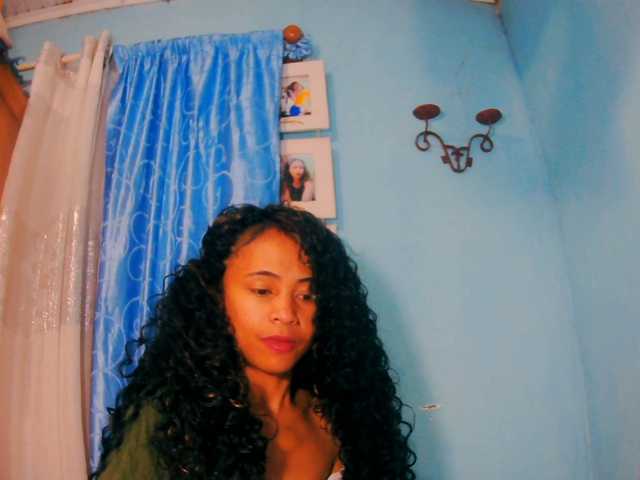 prettygirls11 live cam on BongaCams