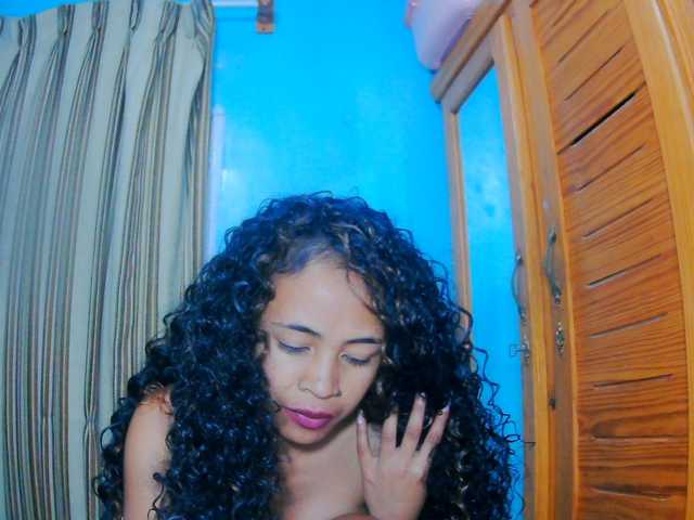 prettygirls11 live cam on BongaCams