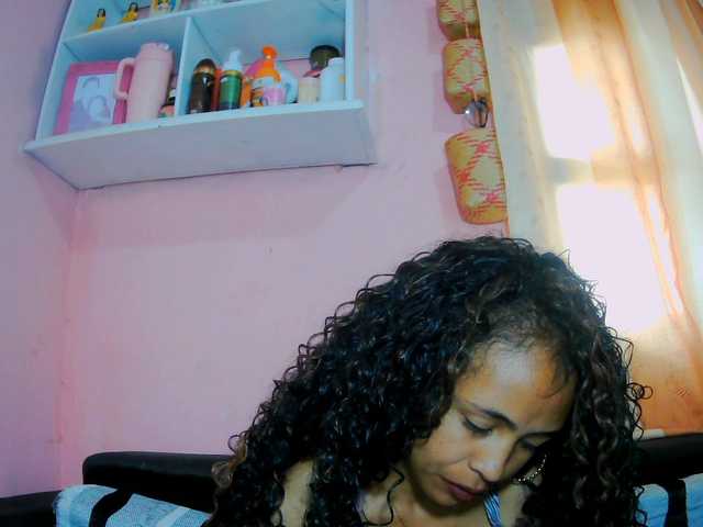 prettygirls11 live cam on BongaCams