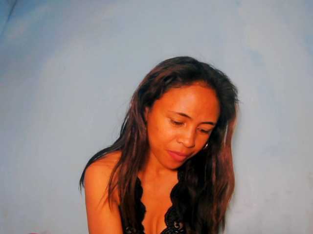 prettygirls11 live cam on BongaCams