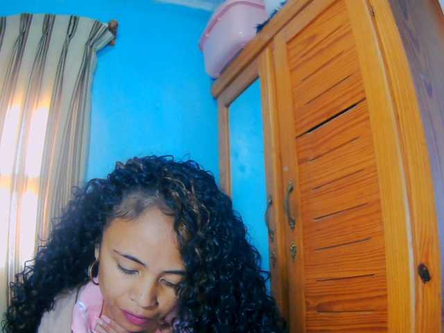 prettygirls11 live cam on BongaCams