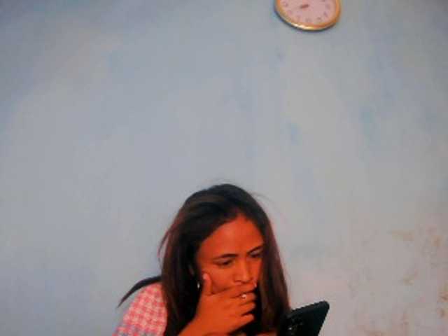 prettygirls11 live cam on BongaCams