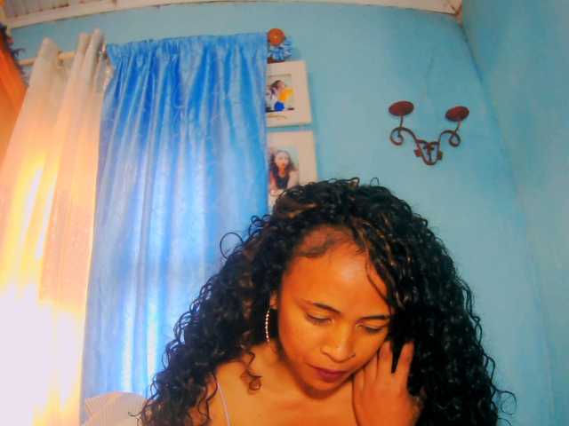 prettygirls11 live cam on BongaCams
