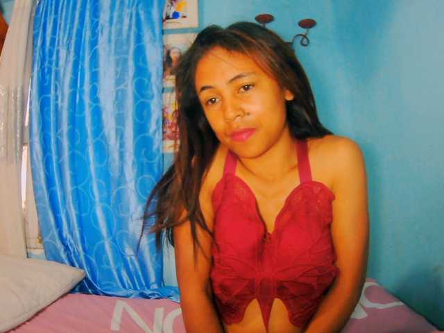 prettygirls11 live cam on BongaCams