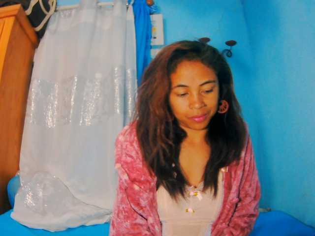 prettygirls11 live cam on BongaCams