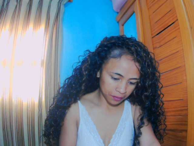 prettygirls11 live cam on BongaCams