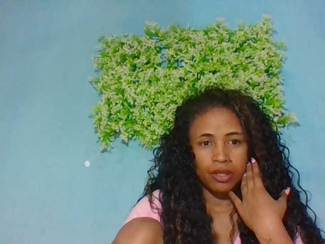 prettygirls11 live cam on BongaCams