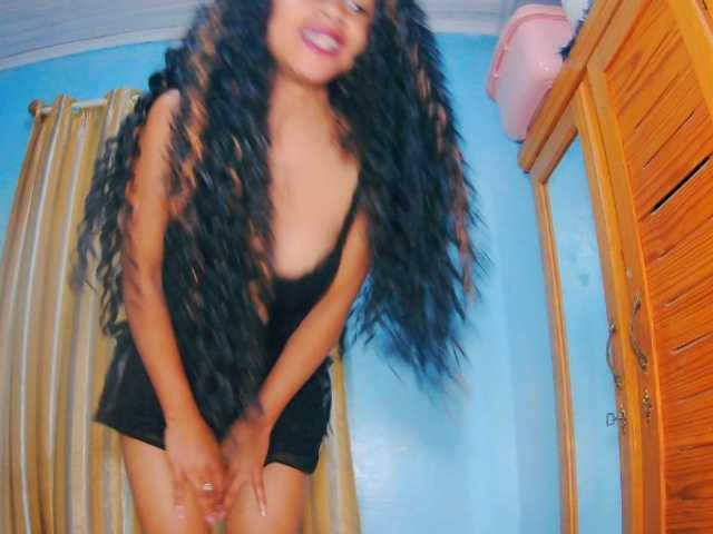 prettygirls11 live cam on BongaCams