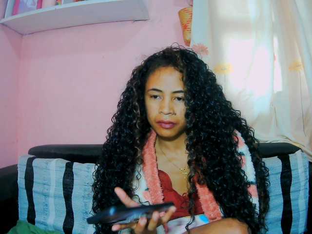 prettygirls11 live cam on BongaCams