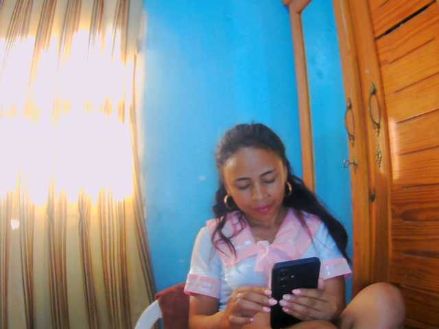 prettygirls11 live cam on BongaCams