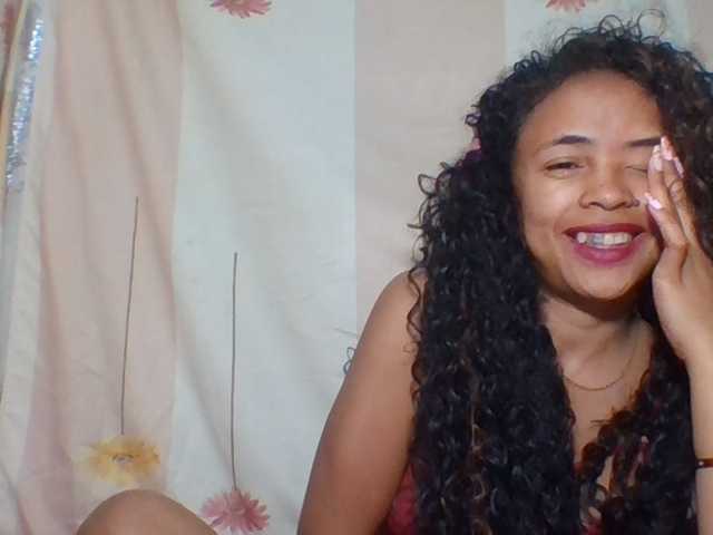 prettygirls11 live cam on BongaCams