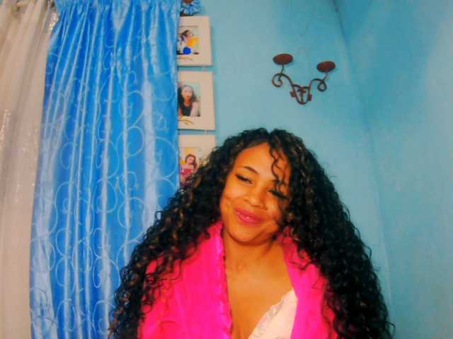 prettygirls11 live cam on BongaCams