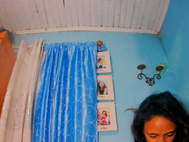 prettygirls11 live cam on BongaCams