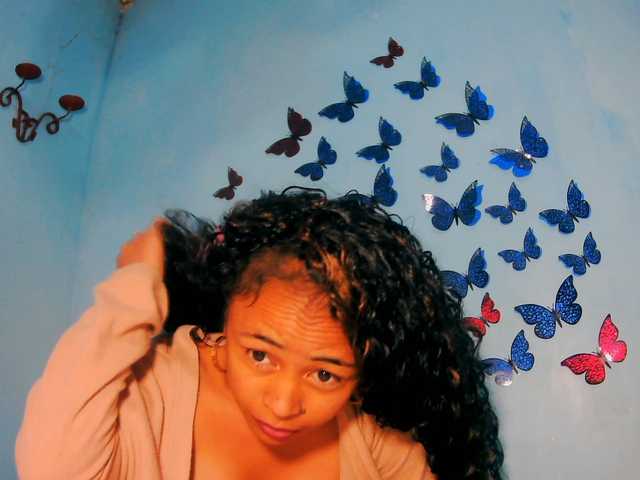 prettygirls11 live cam on BongaCams