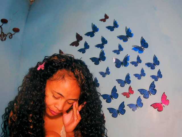 prettygirls11 live cam on BongaCams