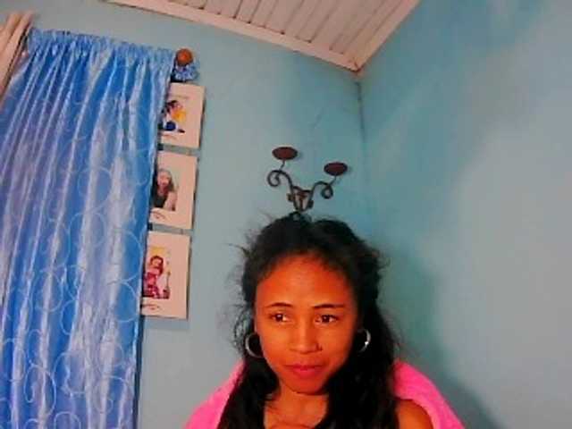 prettygirls11 live cam on BongaCams