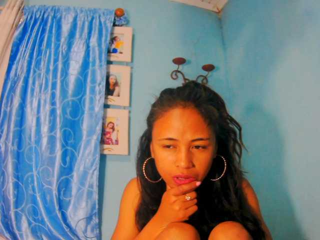 prettygirls11 live webcam show