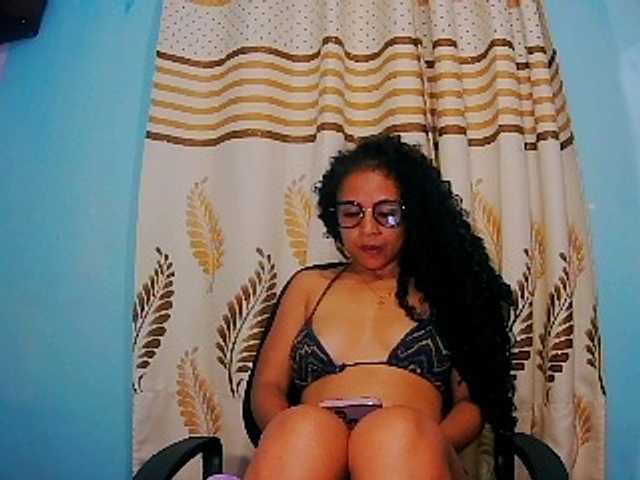 prettygirls11 live cam preview