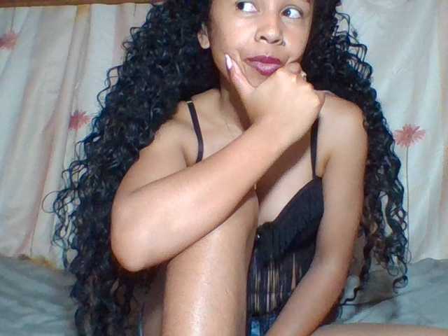 prettygirls11 live cam on BongaCams