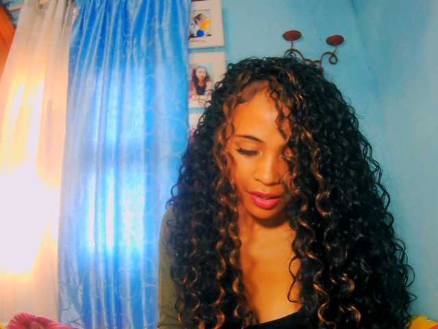 prettygirls11 live cam on BongaCams