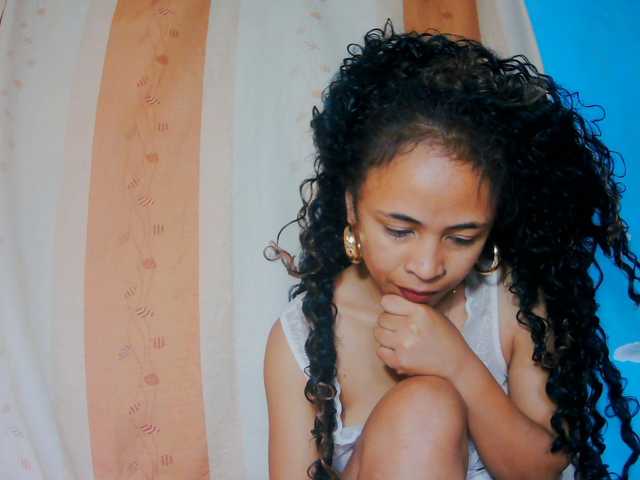 prettygirls11 live cam on BongaCams