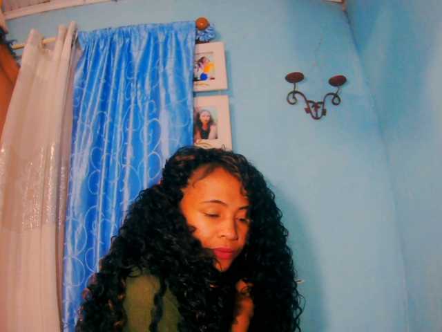 prettygirls11 live cam on BongaCams
