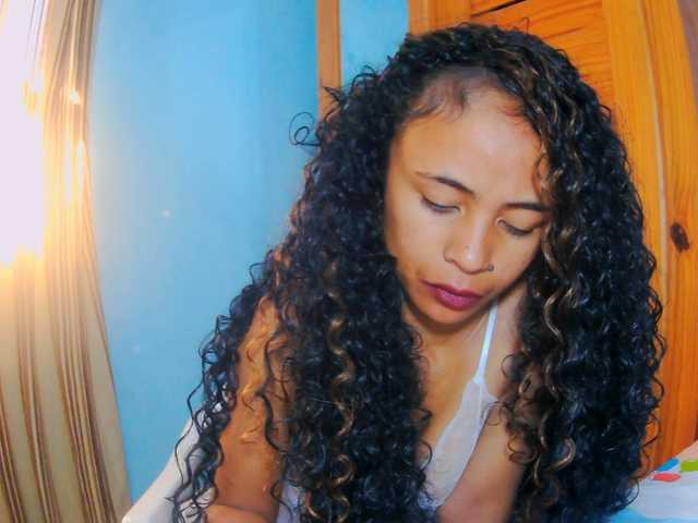 prettygirls11 live cam on BongaCams